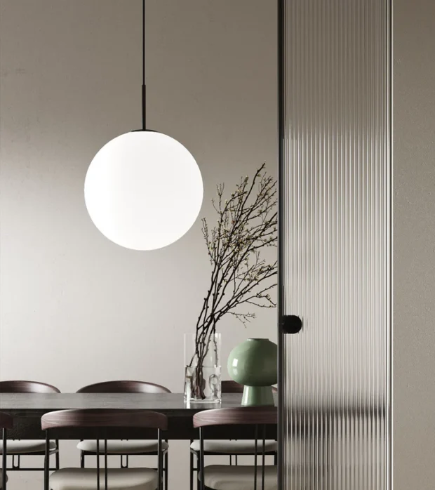 lightingrepublic-orb-maxpendantlight-extralarge-black-insitu-001_720x